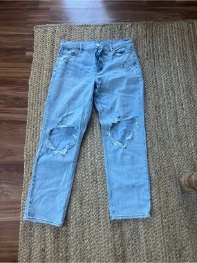 American Eagle Outfitters Size 14 Light Blue Straight Leg Jeans with Distressing